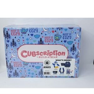 NIB Build-a-Bear Workshop Cubscription Box- Penguin Set Size Children's 6/7 & 8